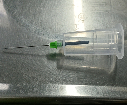 Πράσινη βελόνα Vacuum αναδρομής στο παρελθόν βελόνων συλλογής αίματος τύπων μανδρών ασφάλειας 21G